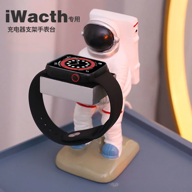 Creative Astronaut Doll Desktop Wireless Watch Charging Stand for Apple Watch 8 7 6 5 4 Watch Charging Base Storage Rack Support