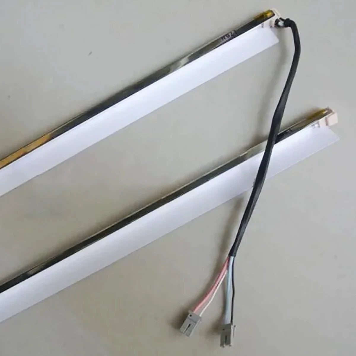 2  22 ġ ̵   CCFL  , LCD  Ʈ Ͽ¡ , CCFL Ŀ , CCFL:480mm x 2.4mm, : 490mm x 7mm