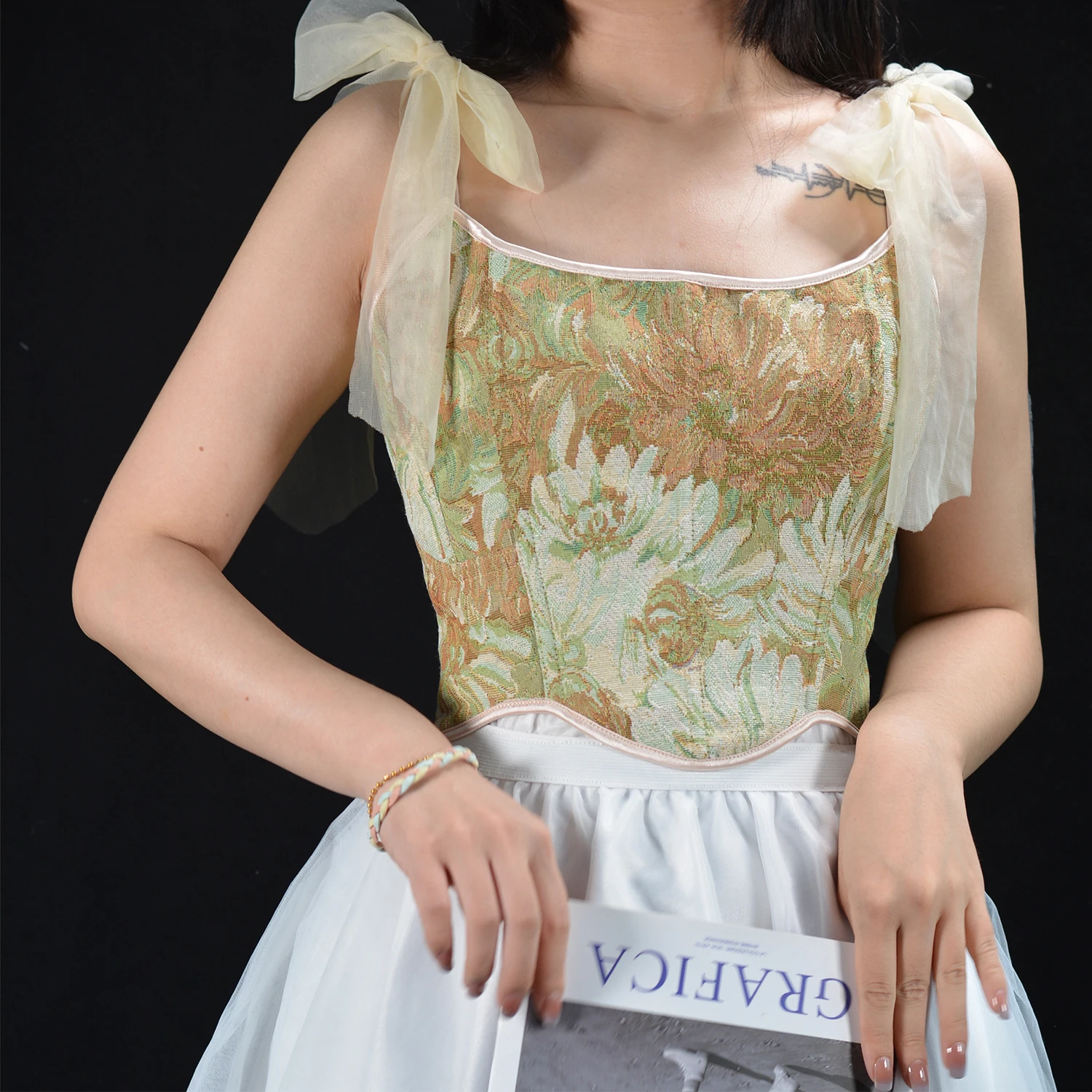 

Women Fashion Aesthetic Crop Tops Lace Strap Corset Chrysanthemum Oil Printing Light Green Tight Vest Chic Bustiers Party Wear