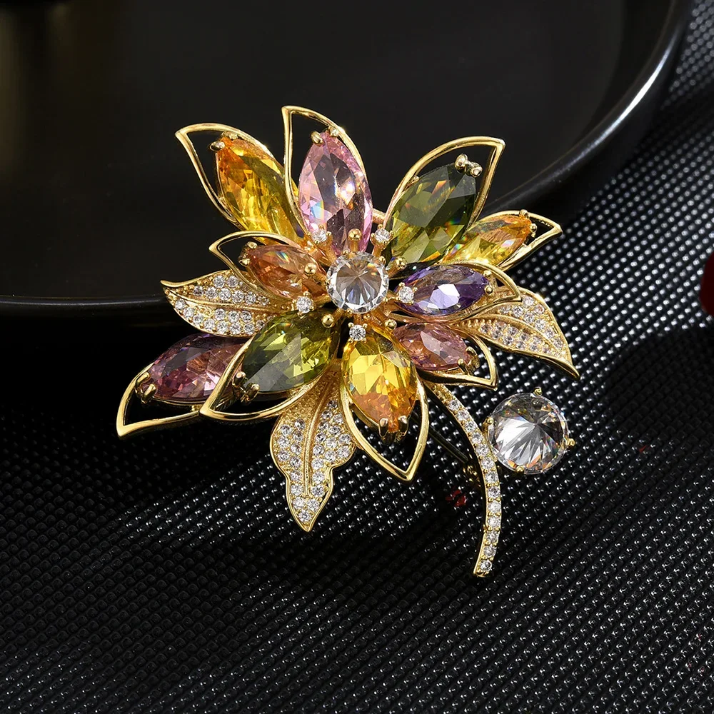 Crystal Flower Brooch Pins for Women Girls Colorful Flower Brooches Plant Elegant Badge Jewelry Fashion Wedding Party Gifts