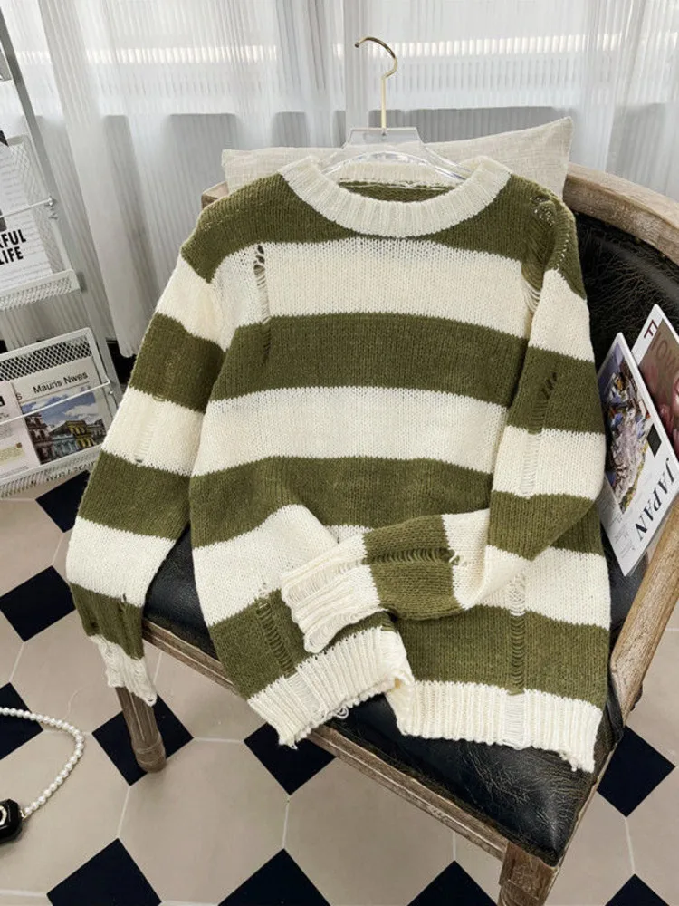 

Свободные вязаные свитера в полоску с длинным рукавом