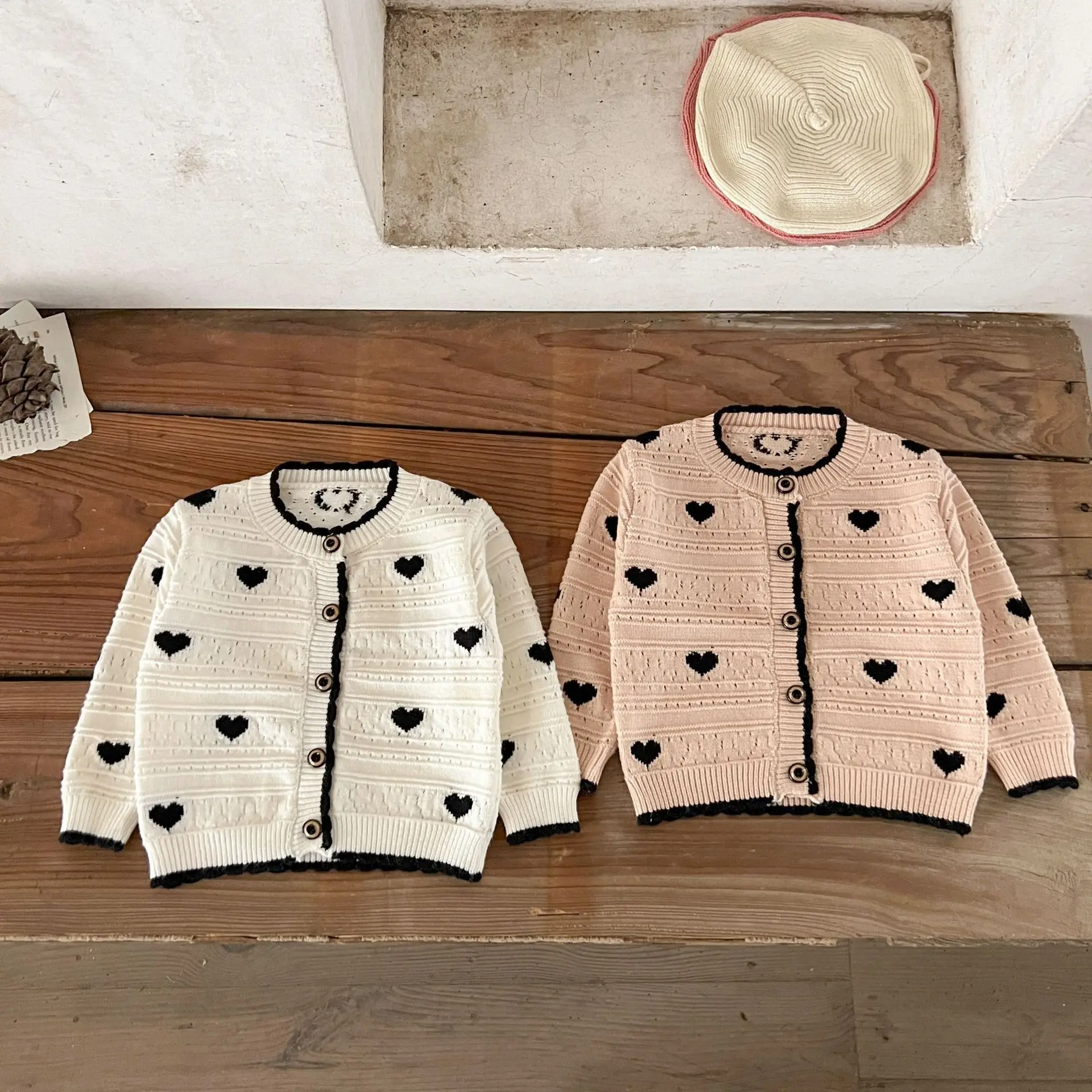 Spring Autumn Infant Baby Girl Sweater Coat Cotton Love Printed Knit Kid Girl Coat Loose Hollow Jacquared Newborn Cardigans