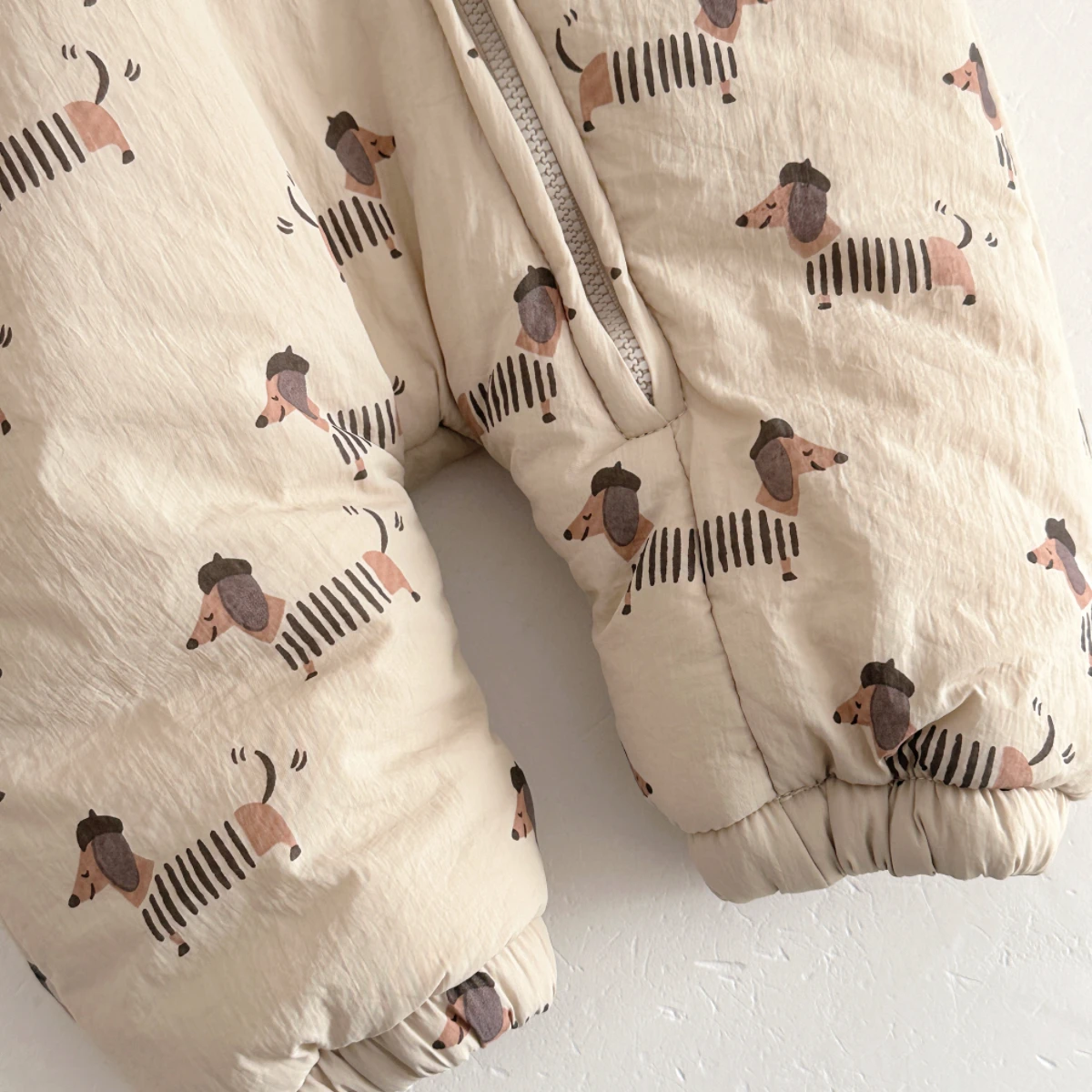 Verdickter Warmer Baby-Kapuzenoverall mit Reißverschluss, Dackel-Stickerei, Neugeborenen-Strampler, Winter-Babykleidung für Jungen und Mädchen – Detail 5