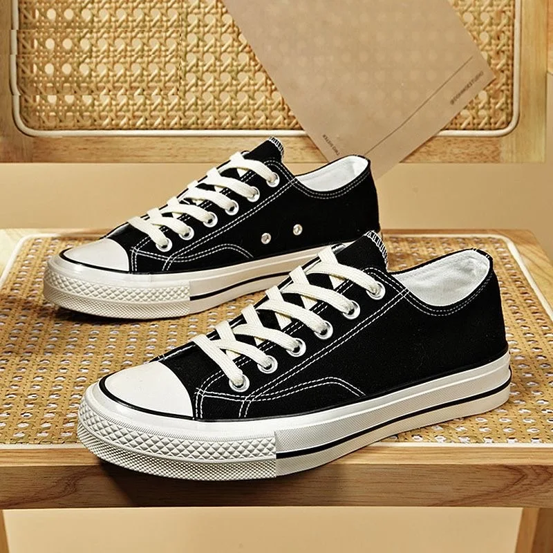 

Chinese brand Huili canvas shoes low top casual cloth shoes couple fashion sneakers board shoes men's shoes women's shoes