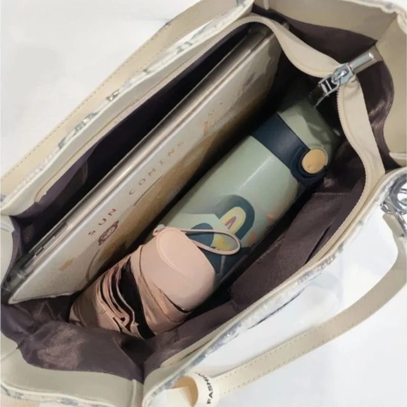 Sweet Floral Embroidery Tote Bag Women Large Capacity Canvas Beige Shoulder Bags Ladies Elegant Gentle Commute Underarm Bag 2025