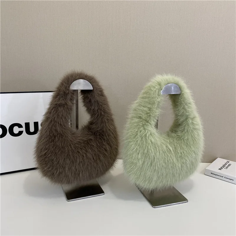 Temperament Plush Underarm Bag Fashion Women's Tote Bag Versatile Handbag Shoulder Bags Suitable for Daily Work, Party, Date Use