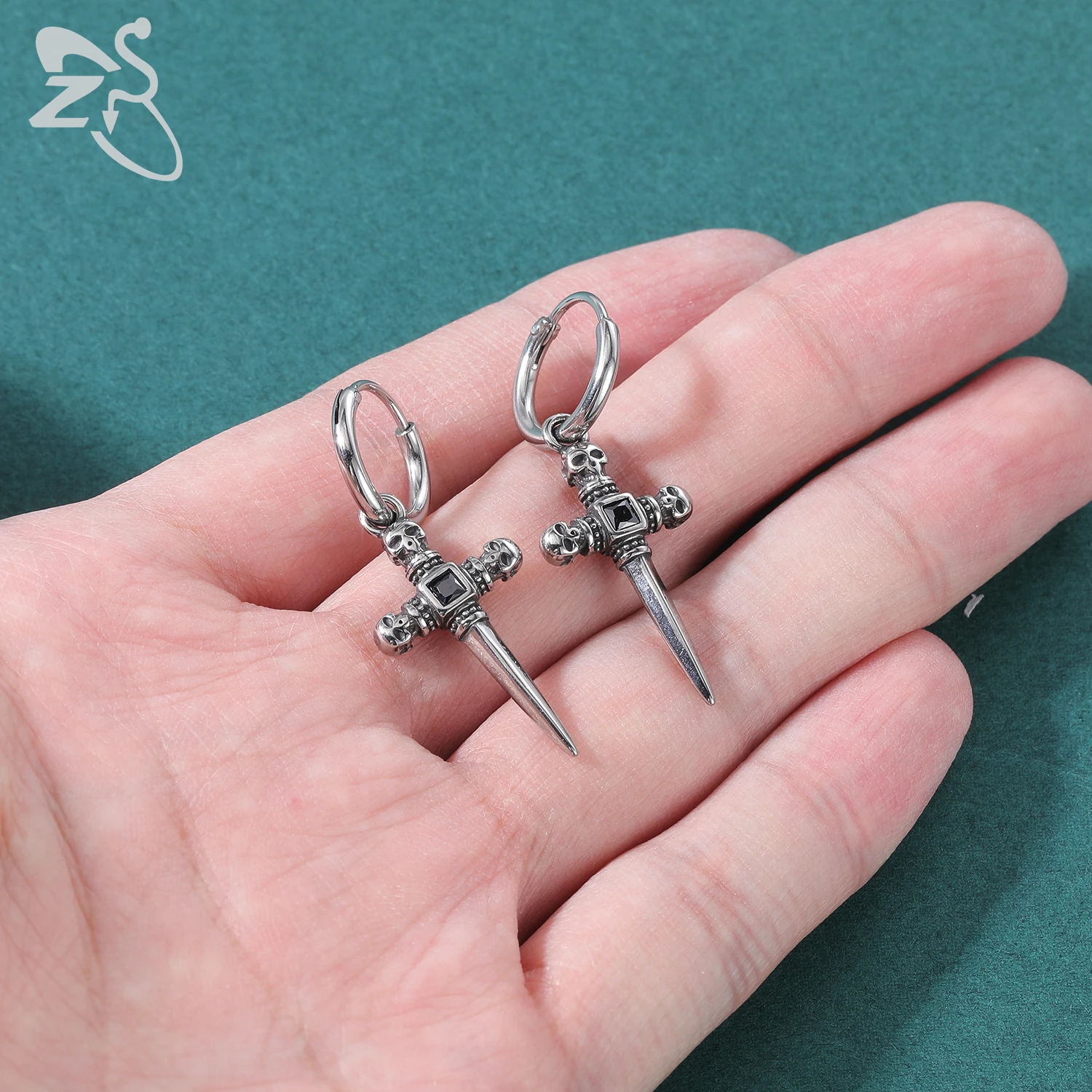ZS 1-2pc/lot Punk Sword Shape Stud Earring Unisex Gothic