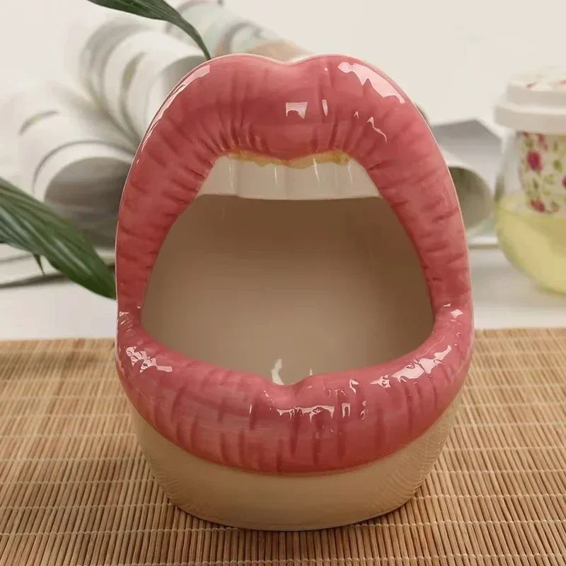 Ceramic Multi-Color Thick Lips Ashtray Creative Personality Teeth Lips Ashtray Sexy Cigar