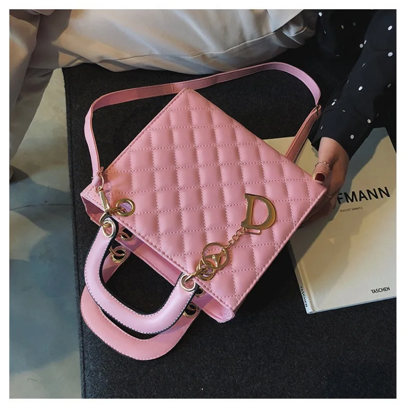 New Fashion Luxury Design Tote Bags for Women Handbags Ladies Shoulder Bags Trending Lingge Chain Crossbody Bag and Purse