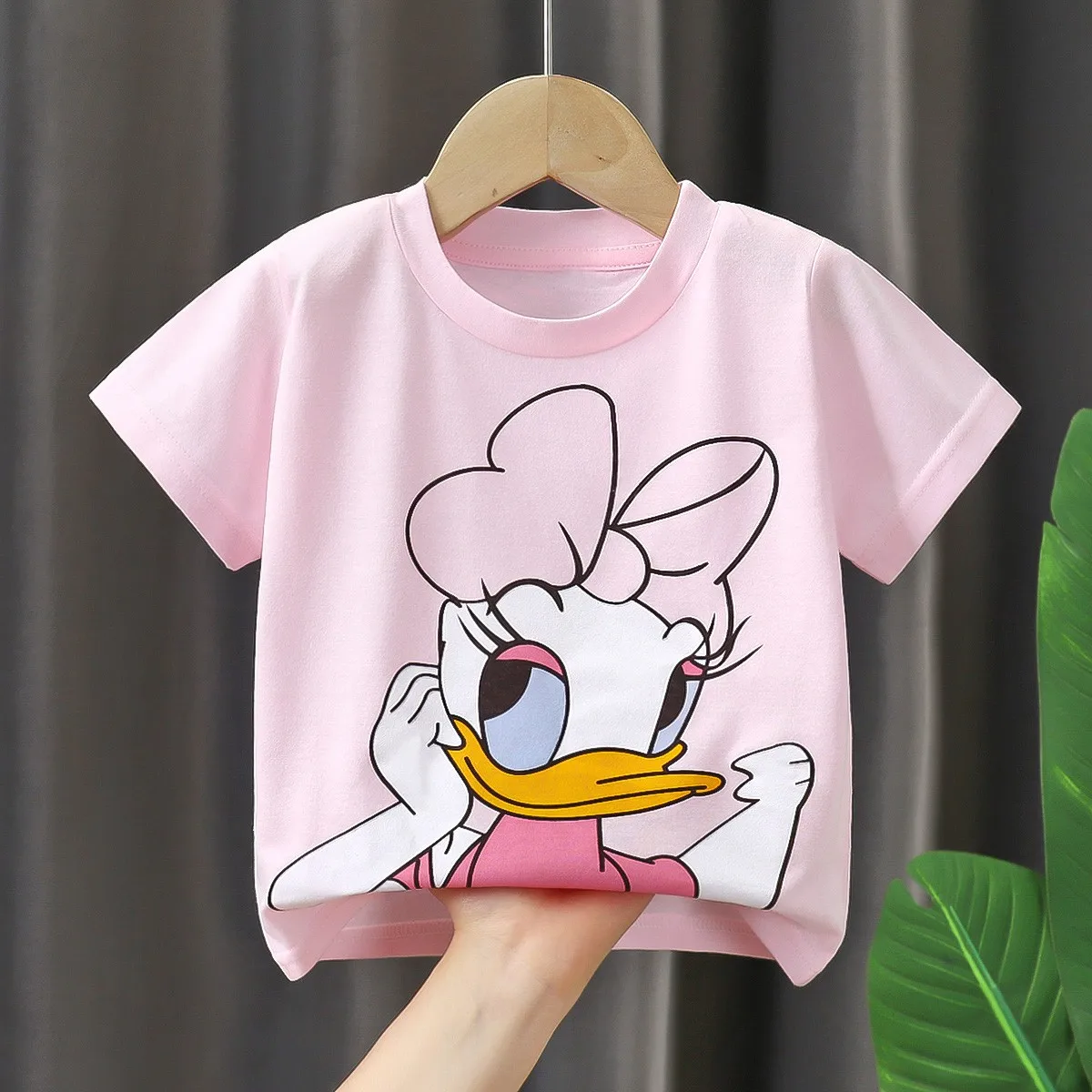 Pakaian Atasan Pola Daisy Merah Muda 