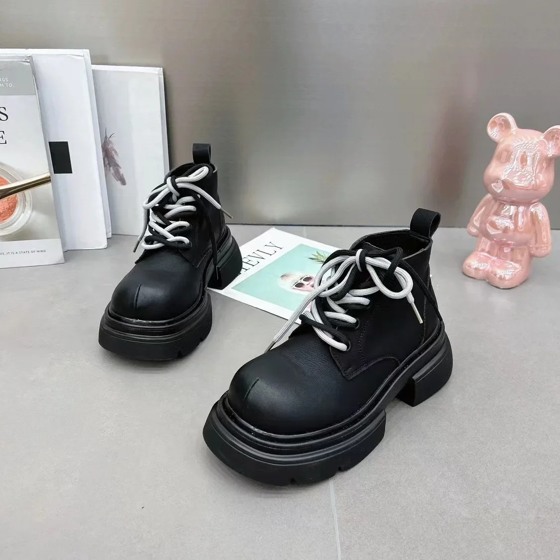 

Spring Autumn Fashion British Booties for Women Solid Color Lacing Ankle Boots Ladies Fashion Casual New Designer Platform Shoes