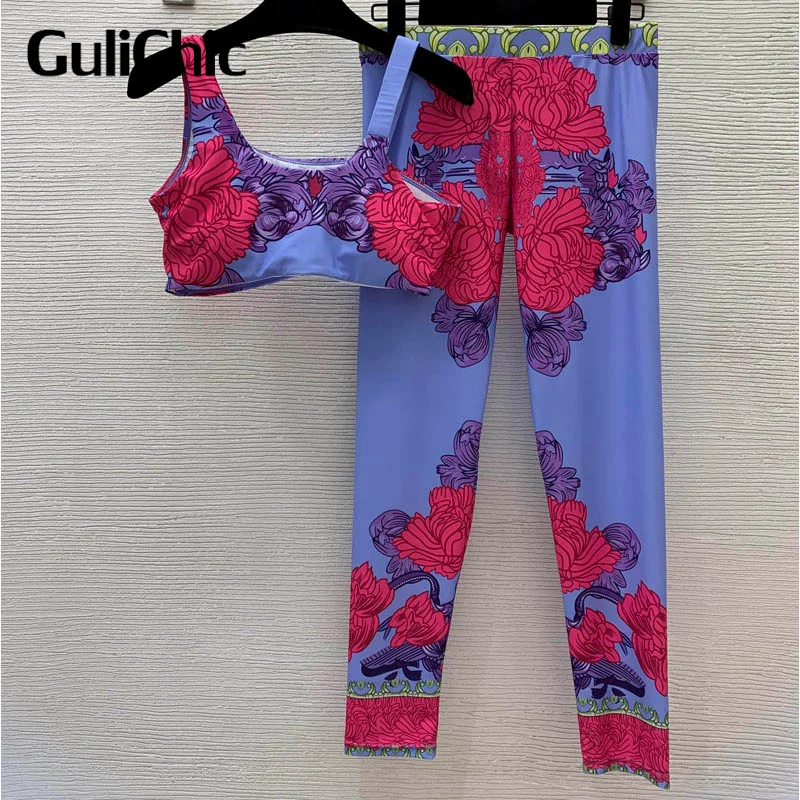 

1,6 GuliChic Модный цветочный принт ассиметричный дизайн короткий топ с бюстгальтером + леггинсы комплект спортивной одежды для женщин