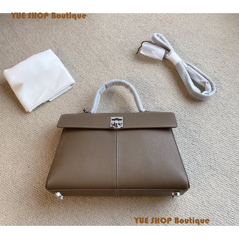 Рисунок 2 - Портфель с зернистой текстурой личи