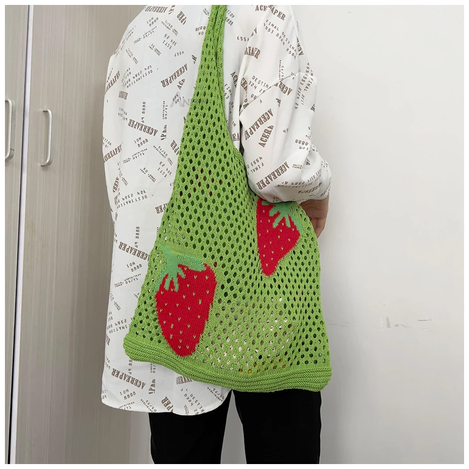 Women's Shoulder Bags Designer Beach Totes Knitted Vest Strawberry Pattern Crochet Bag Large Capacity Female Handbag Shopper