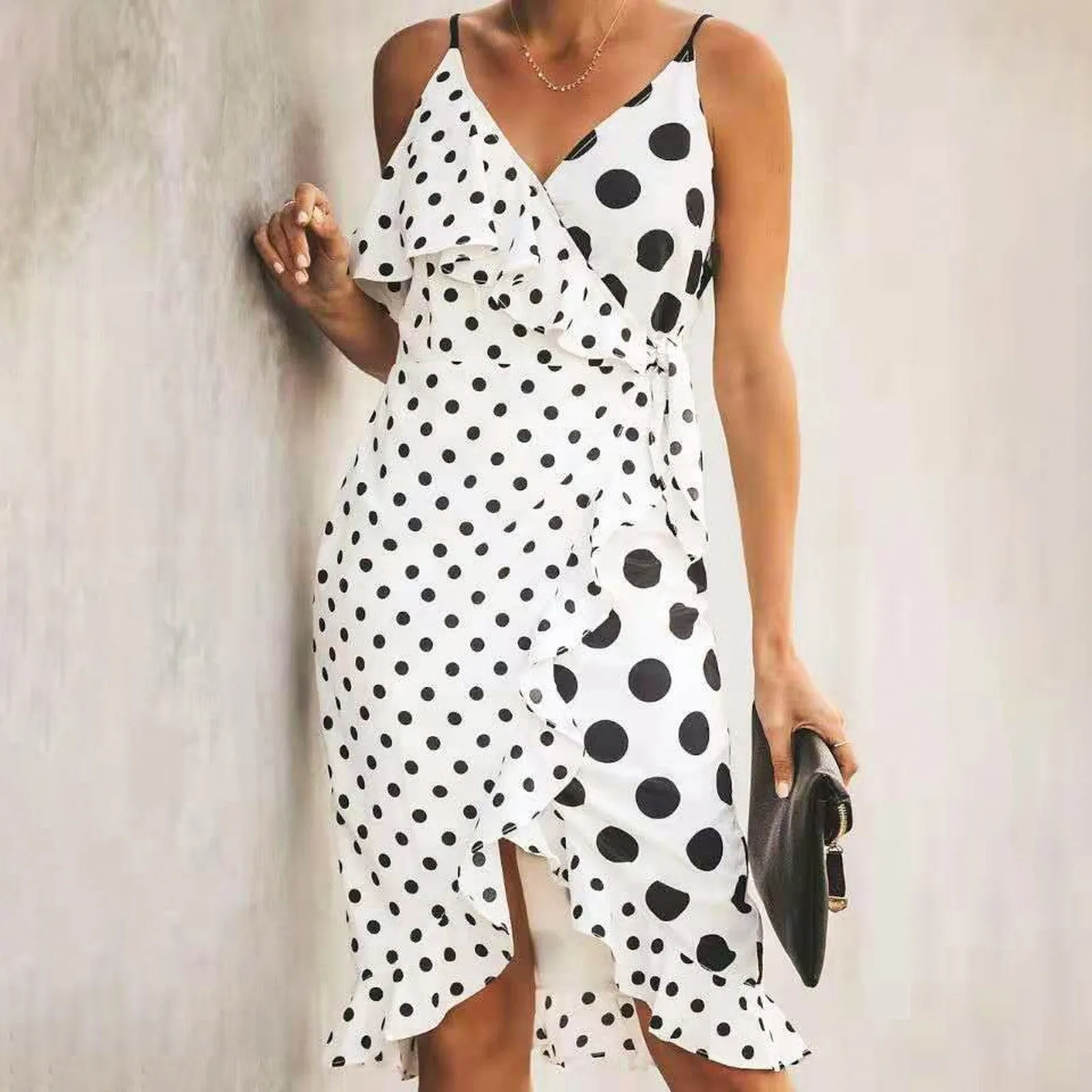 

2024 Women Bohemian Dot Print Midi Dresses Summer Ruffled Dress Sexy Sleeveless Straps Buttons Holiday Beach Robe Vestidos