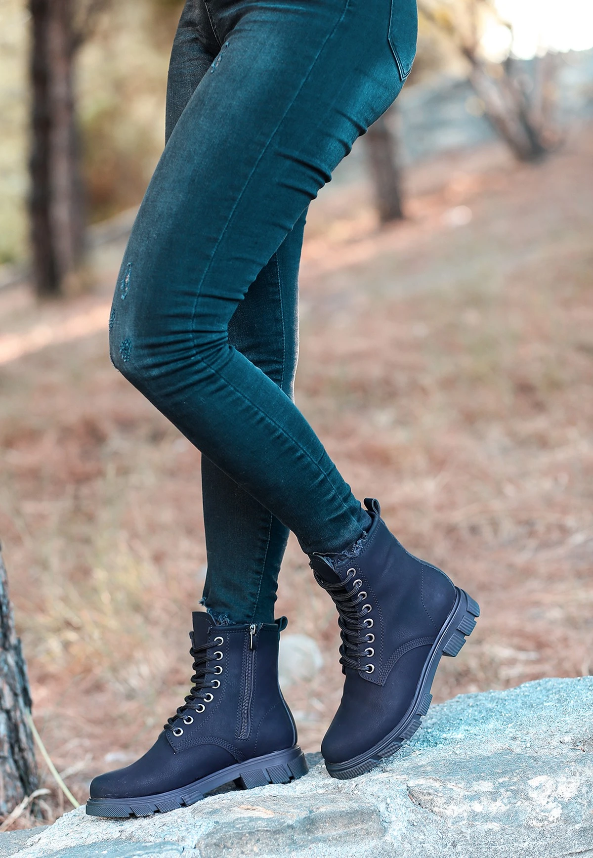 Botas de invierno cordones y cremallera lateral de tacón de nobuk para mujer, botines anchos con suela de polietileno, color negro|Botas a media pantorrilla| - AliExpress