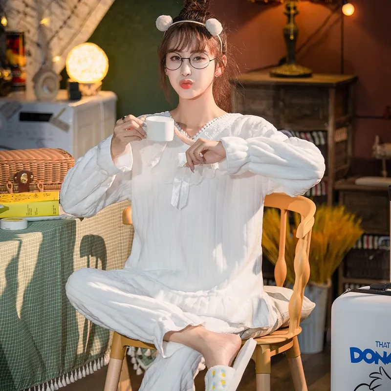 Рисунок 5 - Зимний теплый пижамный комплект