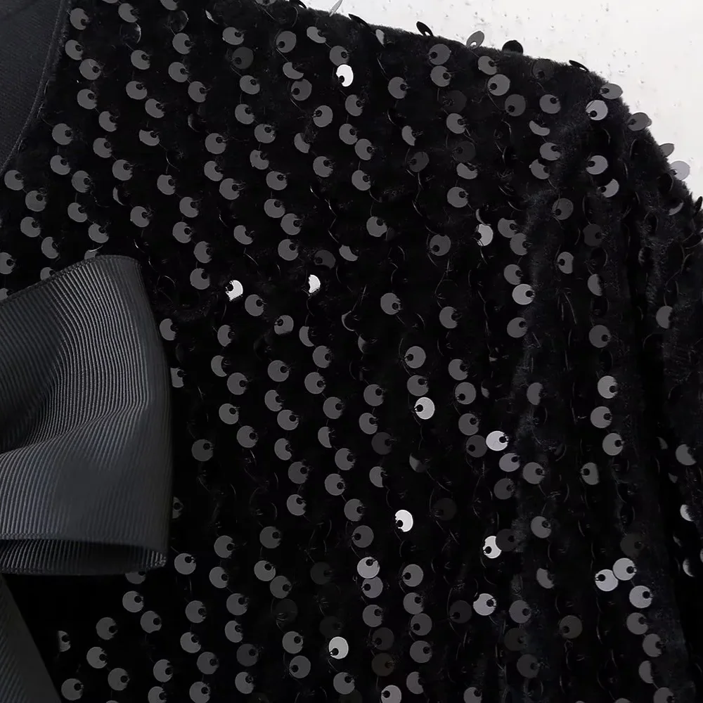 Winter New Women's Fashion, Casual, Sweet and Versatile Bow Tie with Sequin Top