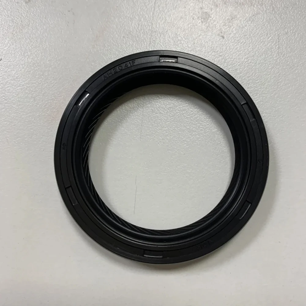 Crankshaft Front Oil Seal 15877-04140 1587704140 Fit for Kubota Z482 Automotive Parts