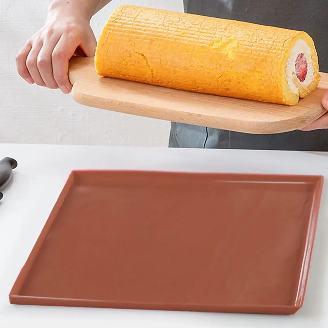 1pc-Silicone Baking Tray Large High Temperature Resistant Swiss Roll Cake Plate