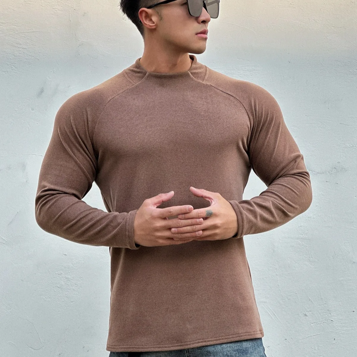 

Round neck casual sports loose fitting pullover with loose muscle plush zipper base sweater tracksuit men hoodies