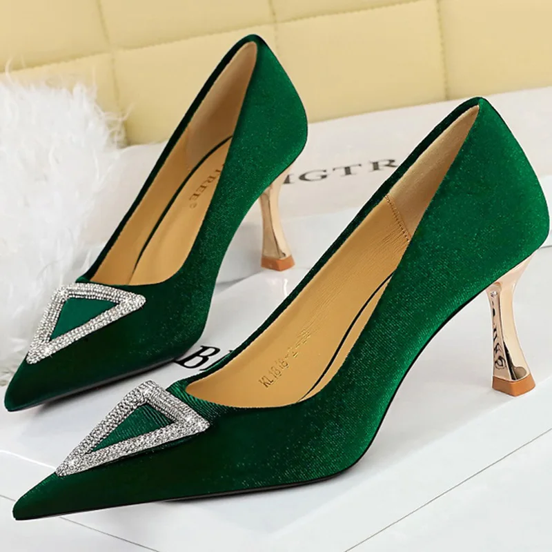 

BIGTREE Western Style Party 7cm High Heels Pumps Velvet Shallow Pointed Toe Triangle Metal Crystal Buckle Lady Shoes Green Pink