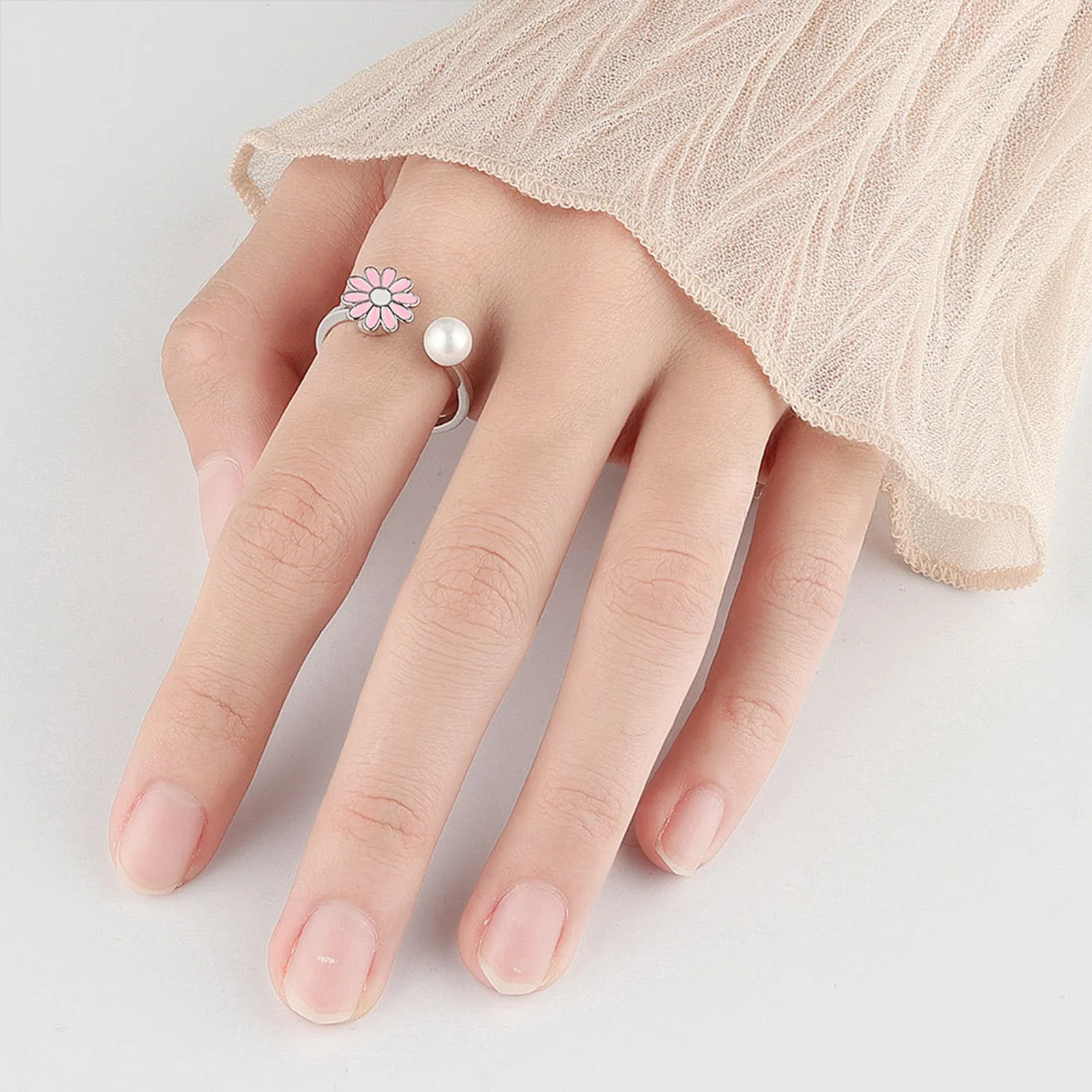 Finger Ring 10mm Anxiety For Women Y2k Jewelry Butterfly Daisy Bead Anti Stress Fidget Spinner For Teens Aesthetic