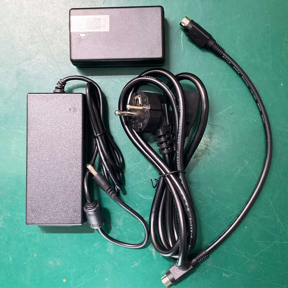 A complete set of power adapters for Signalfire AI-7 AI-7C AI-8 AI-8C AI-9 fiber fusion splicer