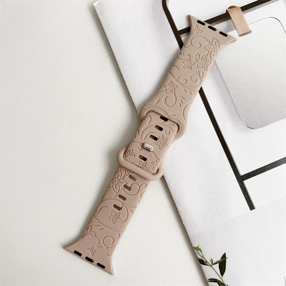 Watch Band For iWatch 42/44/45/49mm 38/40/41mm Silicone Fashion Watch Strap for Watch Series Ultra2 Se 9/8/7/6/5/4/3/2/1_voghion.com
