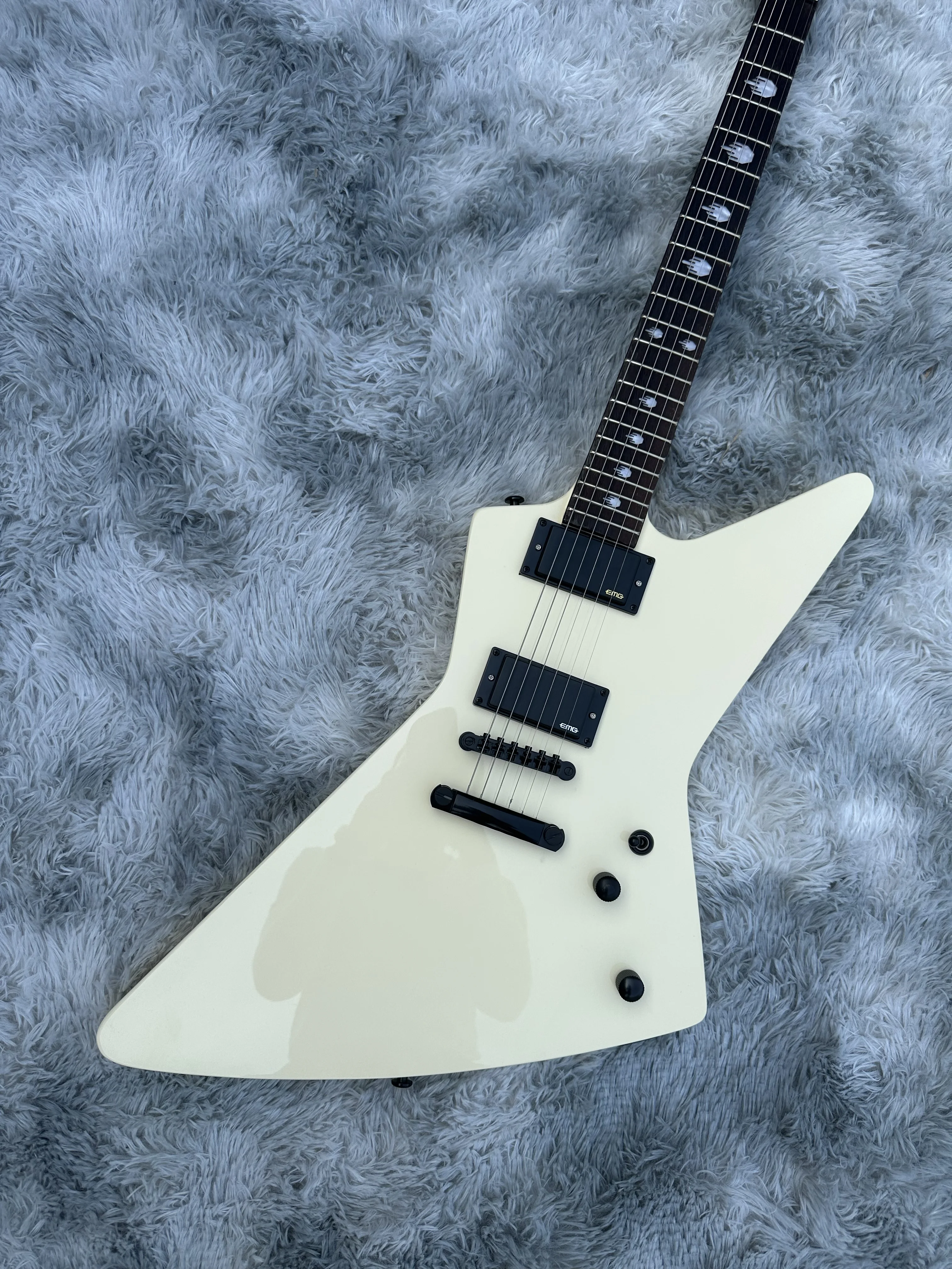 Irregular electric guitar EMG active pickup middle finger inlay