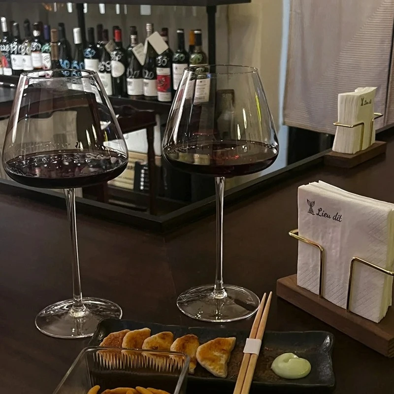 Crystal Burgundy Red Wine Glass Elegant Luxury Large Bowl Concave Base Stemware for Champagne Sparkling Drinking Bar Party