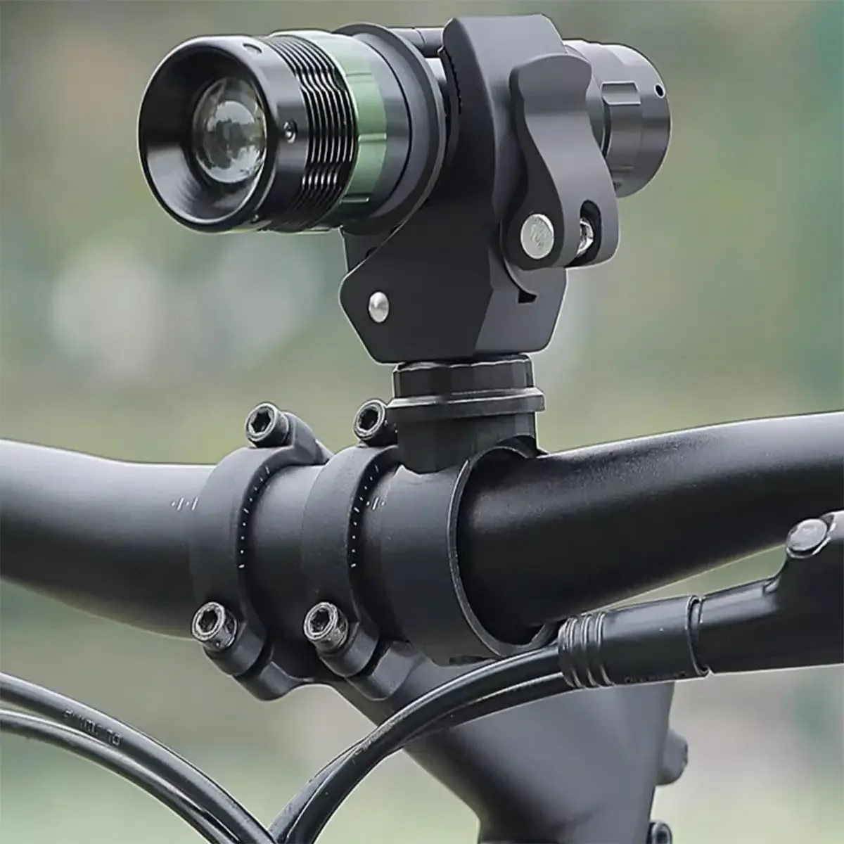 FZCSPEED Bike Flashlight Mount Holder Universal Bicycle Flashlight Holder 360º Rotation Bike Flashlight Clip Adjustable Clamp