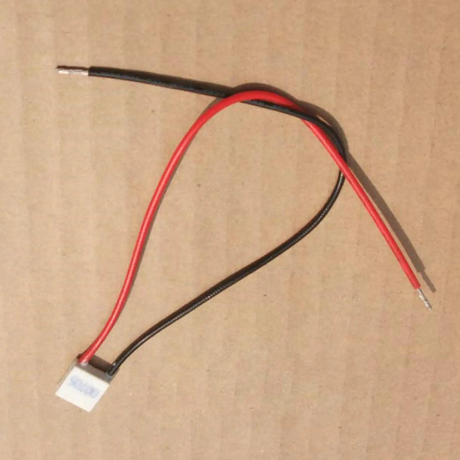 10x10x3.8mm 6A 0.82V 2.7W TEC1-00706 Thermoelectric Cooler Peltier Heatsink