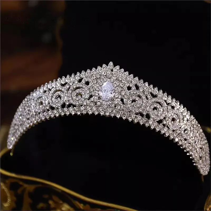 AAA Cubic Zirconia Wedding Tiara For Brides Luxury Heart  display picture 3