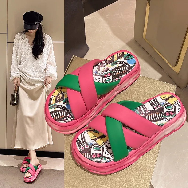 

Женские тапочки с граффити, нескользящая обувь на толстой подошве, уличная мода, новинка 2024
