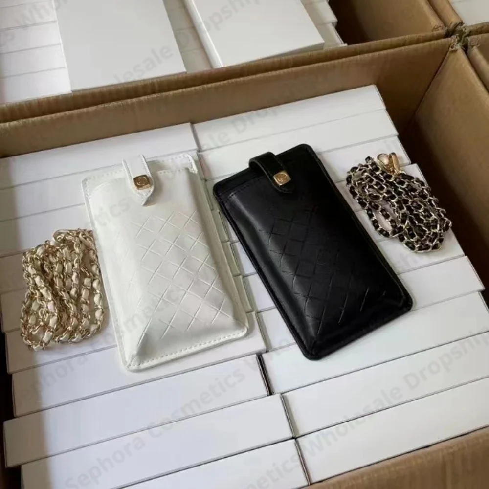 

Косметичка с цепочкой 10 см * 18 см * 1,5 см