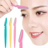 Sharp Scissors Eyebrow Trimmer Tool Makeup Grooming Tool Loose Packaging Eyebrow Razor Sharp Safe Efficient 2