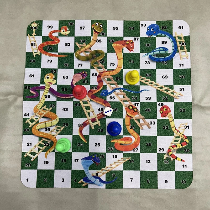 Rubber Chessboard 24cm Plastic Snake And Ladder Chess Set About 110g