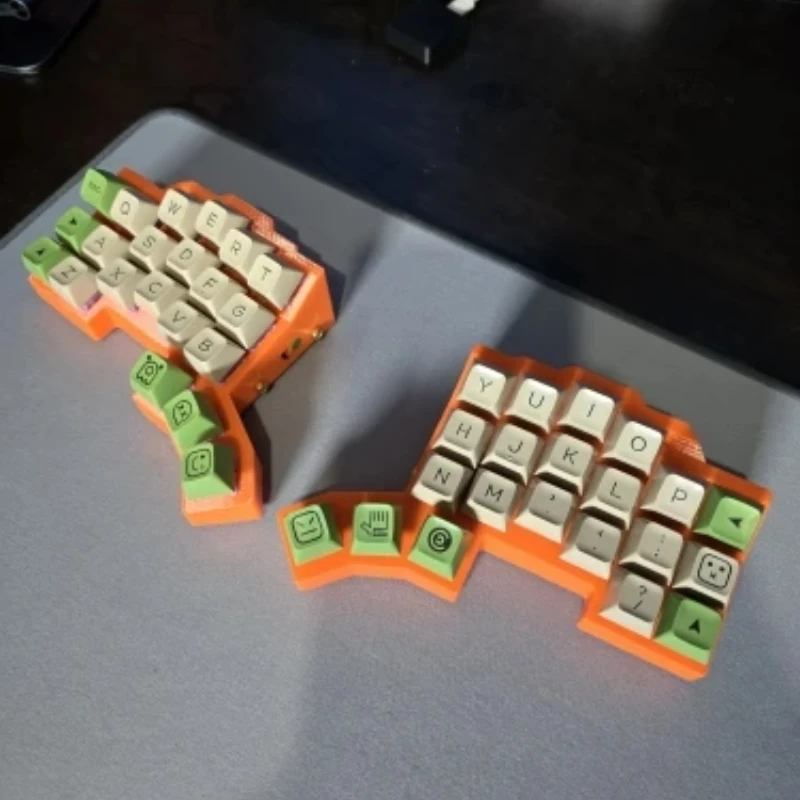 Corne 3D 3X6 미니 분할 키보드 키트 사용자 정의 유선 RGB 무선 핫 스왑 2.4G VIAL 인체 공학적 디자인 MX 스위치 용 DIY 키보드