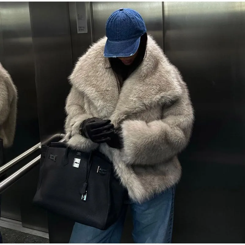 Winter Gradient Faux Fur Coat Women Luxury Big Fur Collar Pockets Loose Jacket Female Fashion Lady High Street Overcoats