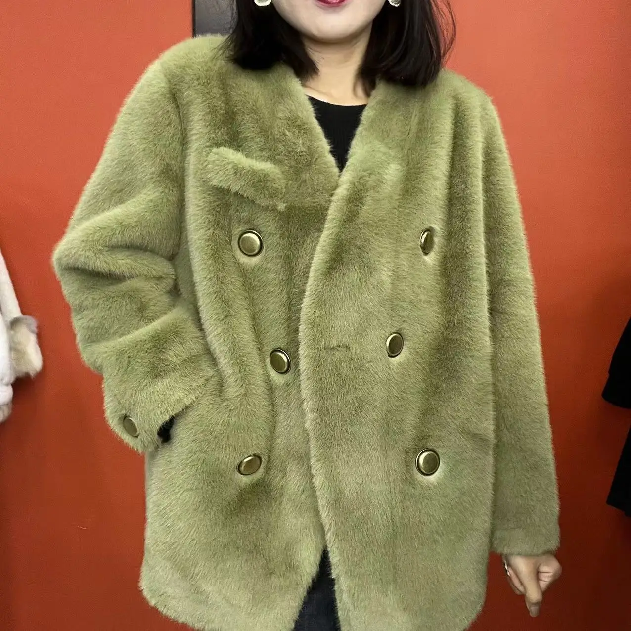 

Winter 2022 new fashion atmosphere slim women's European carved coat