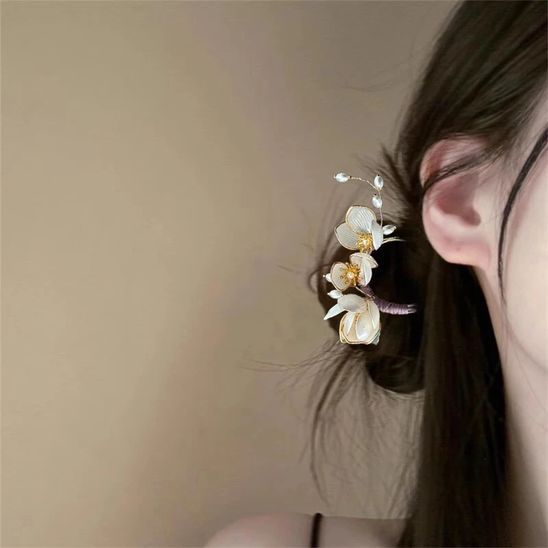 Elegante Vintage-Haarnadel aus Legierung, Magnolien-Design, Haarschmuck, Frisurverstärker, dekorative Kopfbedeckung, Haarkamm – Detail 4