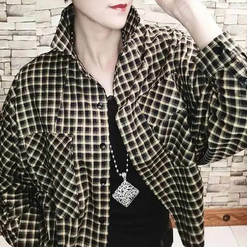 Vintage Plaid Stylish Pockets Spliced Shirt Spring Autumn New Polo-Neck All-match Women's Clothing Casual Single-breasted Blouse