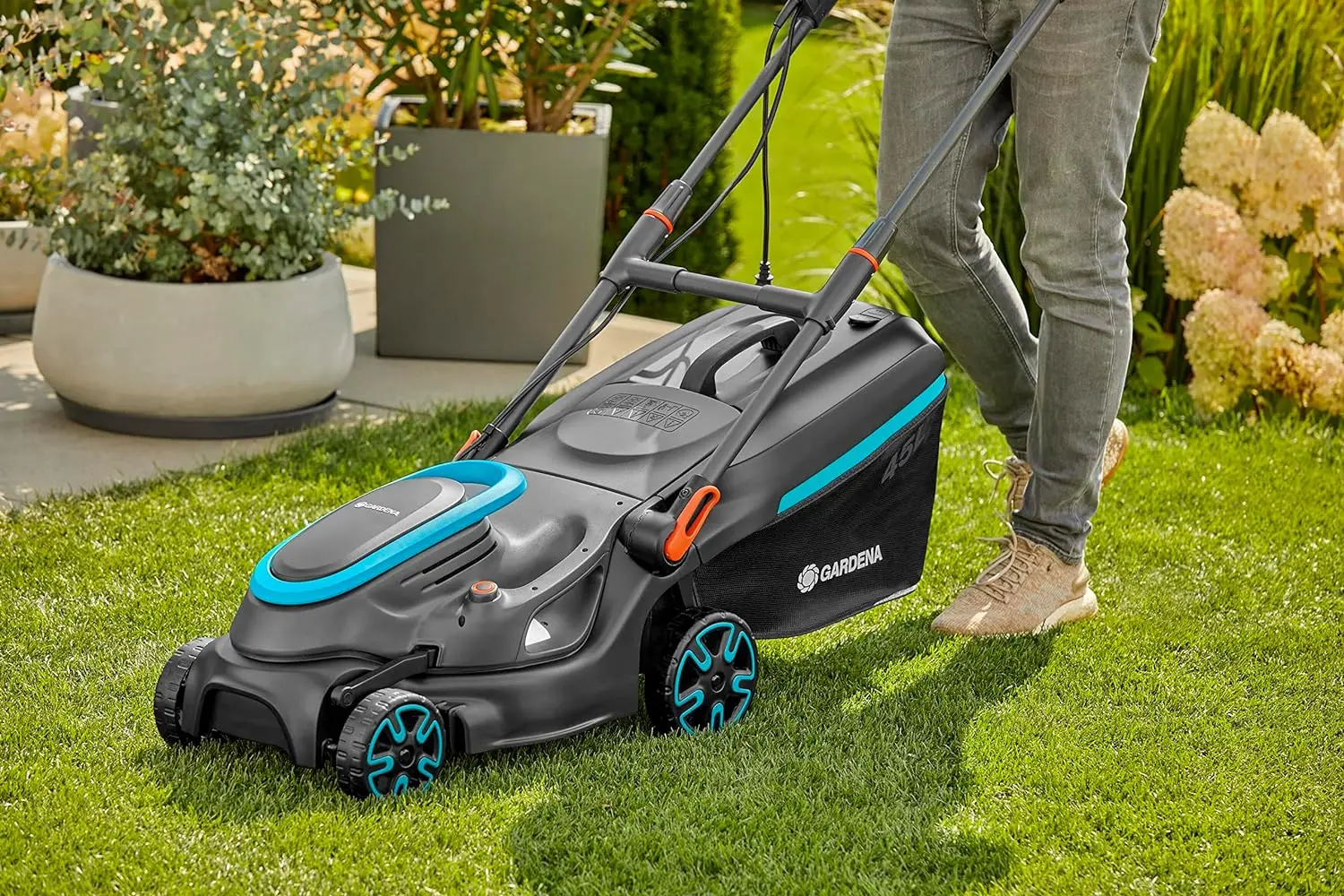 Electric lawn mower PowerMax power cutting width container volume 45 height 35-65 mm ErgoTec Plus handle folding