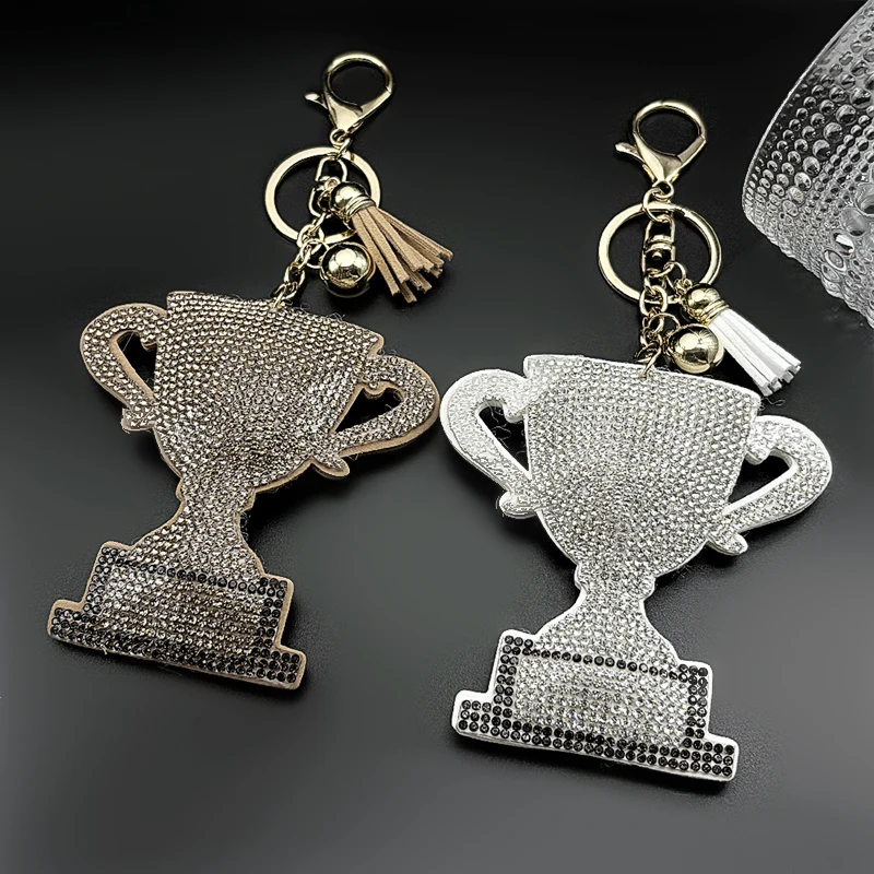 Großer Champion-Trophäen-Schlüsselanhänger für Damen und Herren, voll mit Bling-Bling-Kristallen, Quasten, Ehrenzeichen, Handtaschen-Dekoration, trendiger Schlüsselanhänger-Schmuck