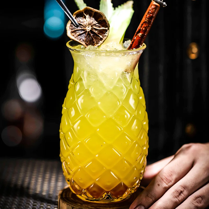Creative Bar Pineapple Shaped Cocktail Glass Restaurant Special Drink Cup Transparent Juice Glass For Party glass cup