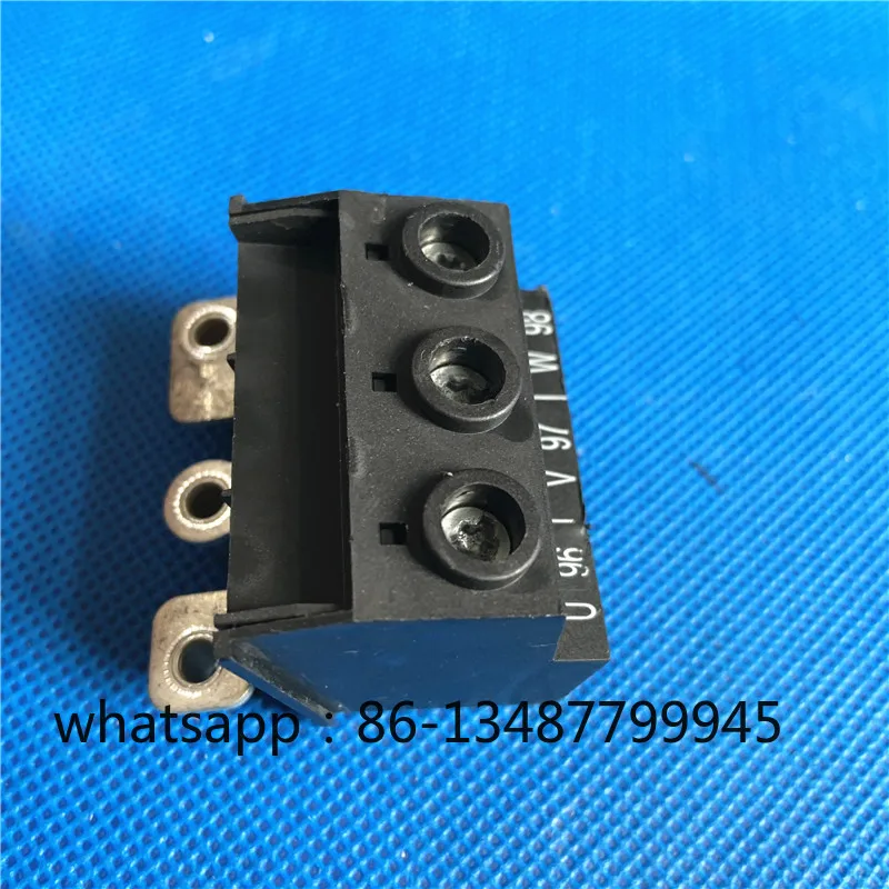 FC302-102 시리즈 주파수 변환기, 입력 및 출력 와이어링 플라스틱 단자, 18.5-22-30kw