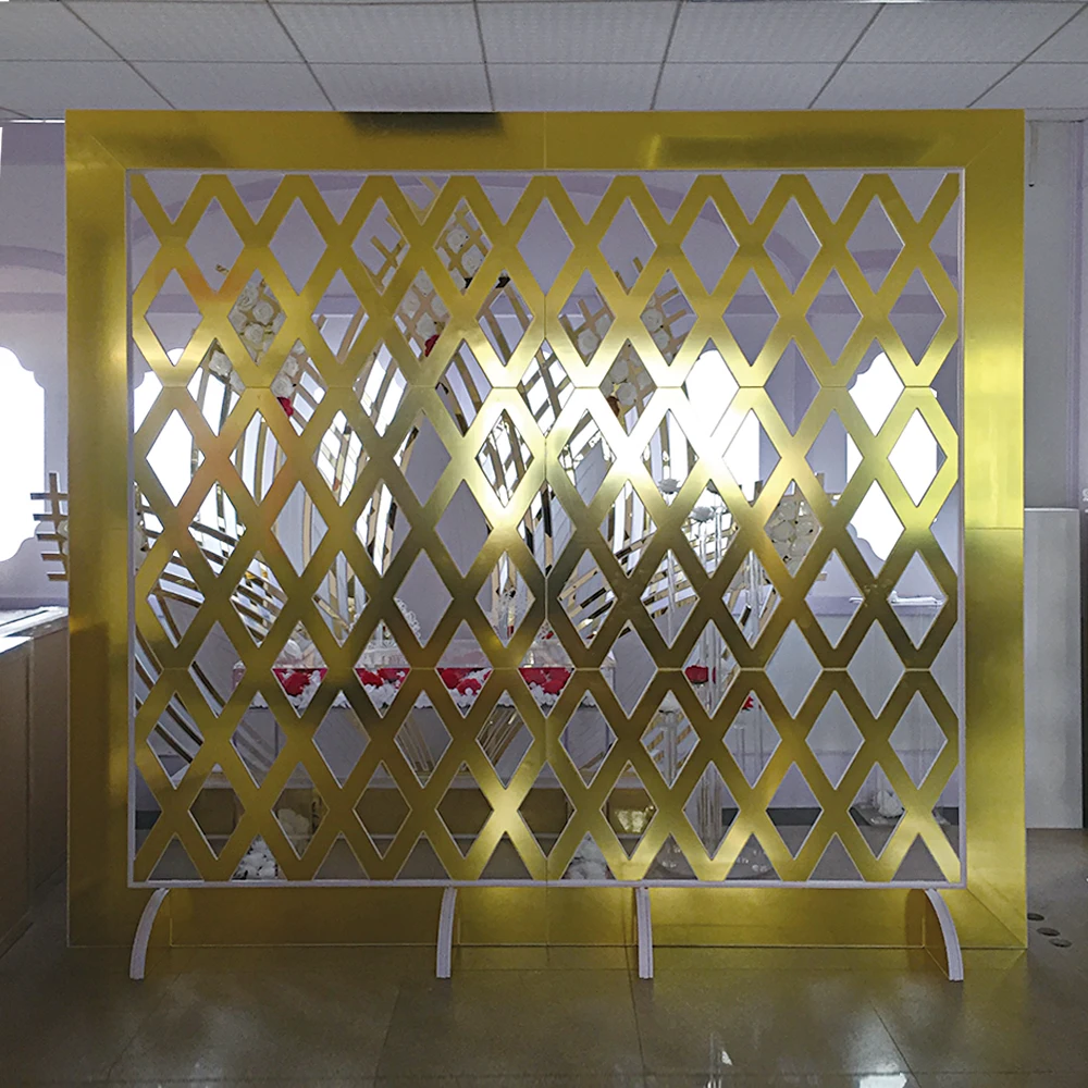 

Sparking Golden Mirrored Square Grill Backdrop For Birthday Party Decor.
