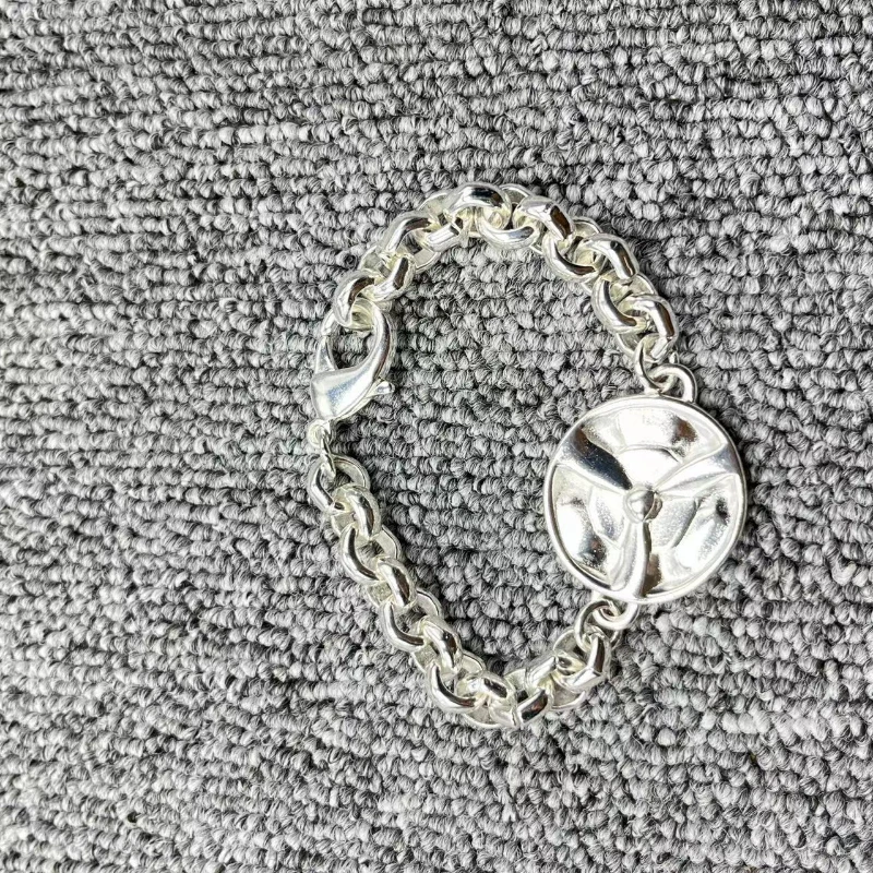 

2022 New UNOde50 Fashion Electroplated 925 Silver Exquisite Fan Retro Bracelet Holiday Jewelry Gift