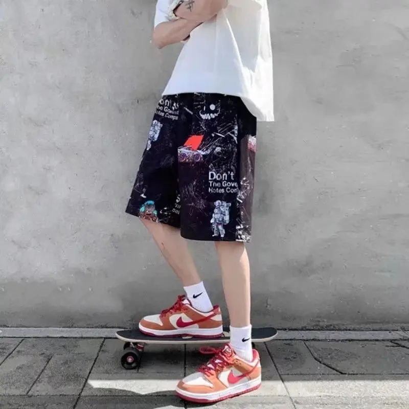 Hip Hop Casual Shorts Men's Summer Trend Wear Graffiti Straight Pants Loose Beach Pants Capris Soft Fabric New Discount